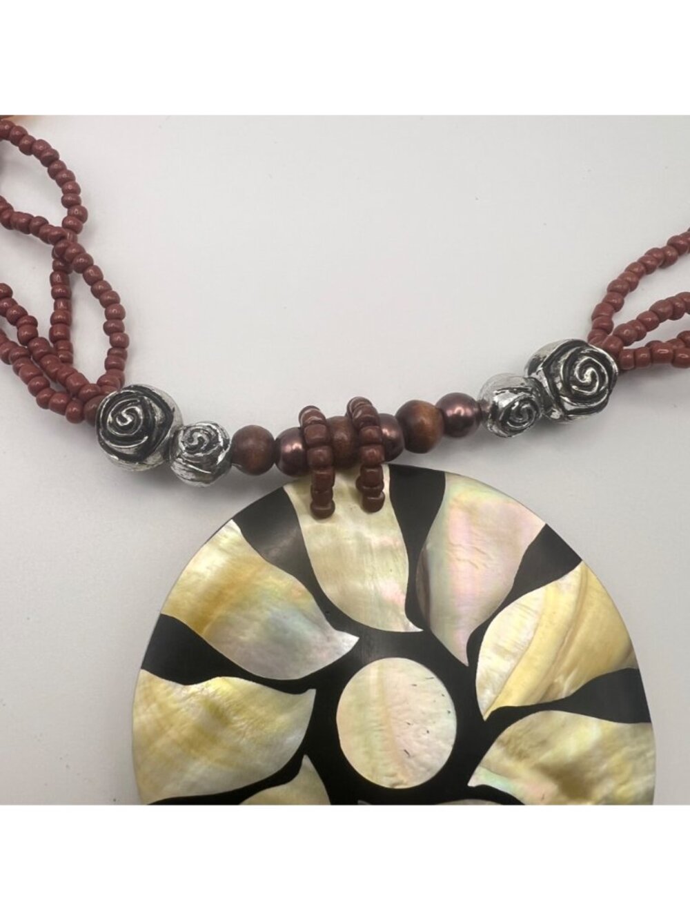 Artisan Beaded Necklace Mother Of Pearl Sunburst Pendant Roses Multicolor 18.5" - Picture 6 of 12